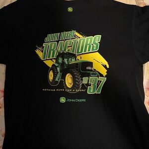 John Deere Tractor T Shirt Drive “Nothing Runs Like A Deere”  Sz XL